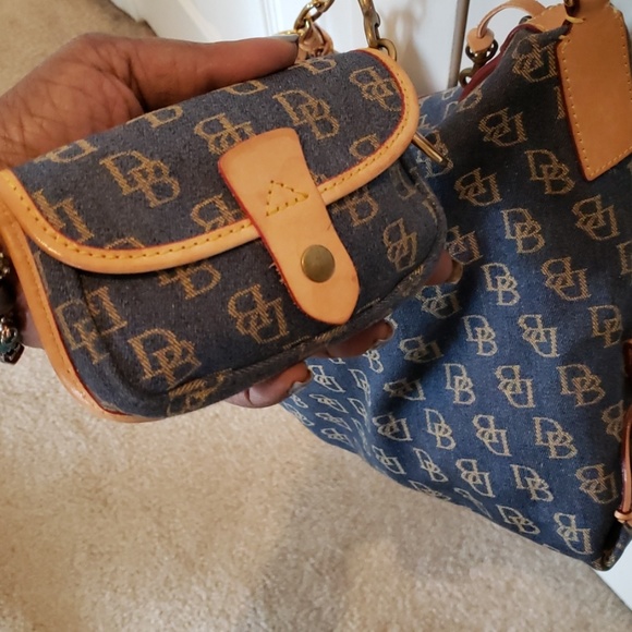 Dooney & Bourke handbag - Picture 3 of 8